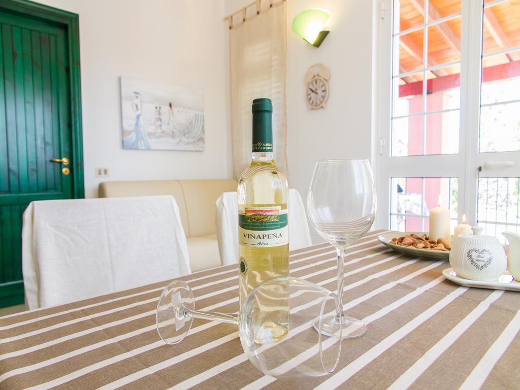 Gelso Bianco Apartments Campofelice Di Roccella Bagian luar foto