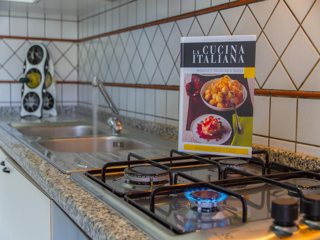 Gelso Bianco Apartments Campofelice Di Roccella Bagian luar foto