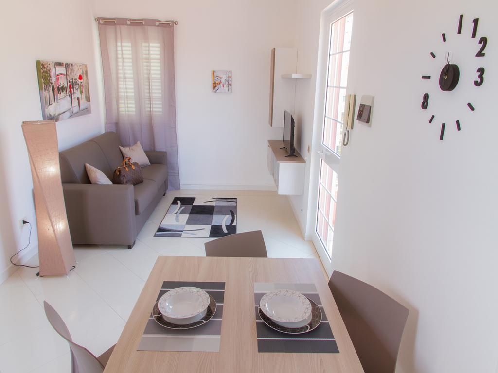 Gelso Bianco Apartments Campofelice Di Roccella Bagian luar foto