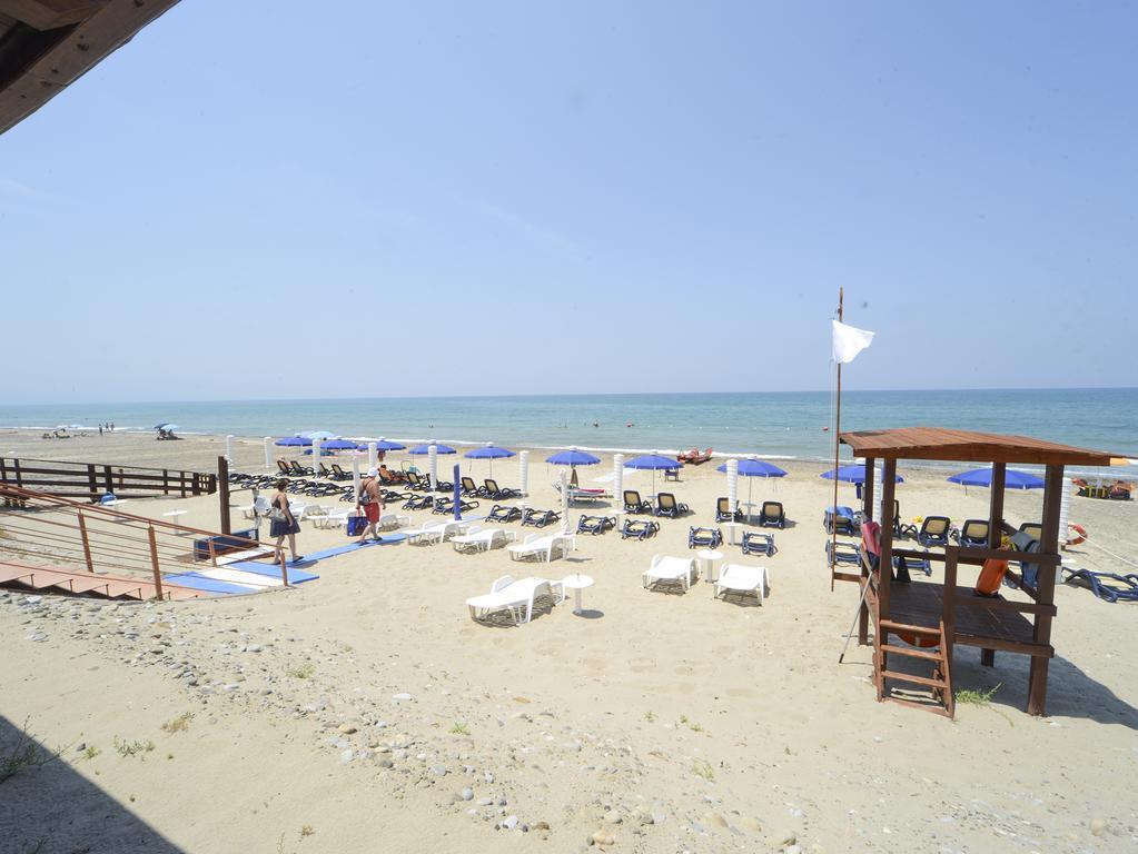 Gelso Bianco Apartments Campofelice Di Roccella Bagian luar foto