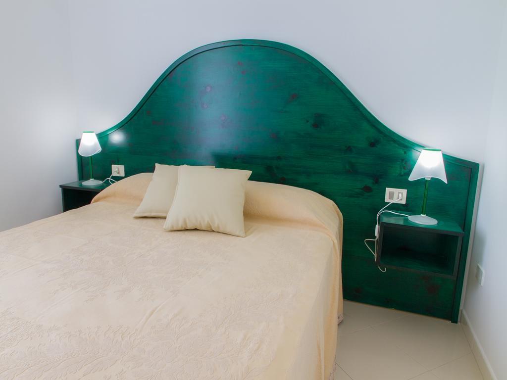 Gelso Bianco Apartments Campofelice Di Roccella Bagian luar foto